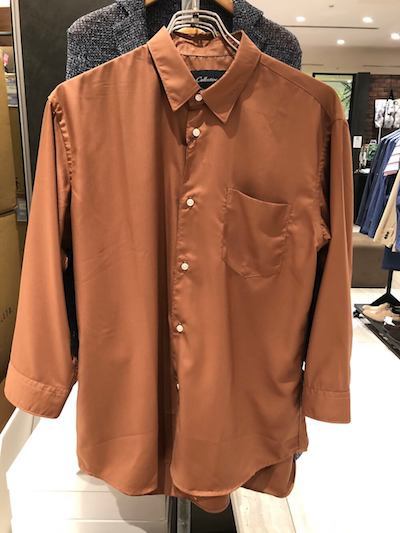 モテる男の１万円服装術２０２００９１６／テラコッタカラーシャツ